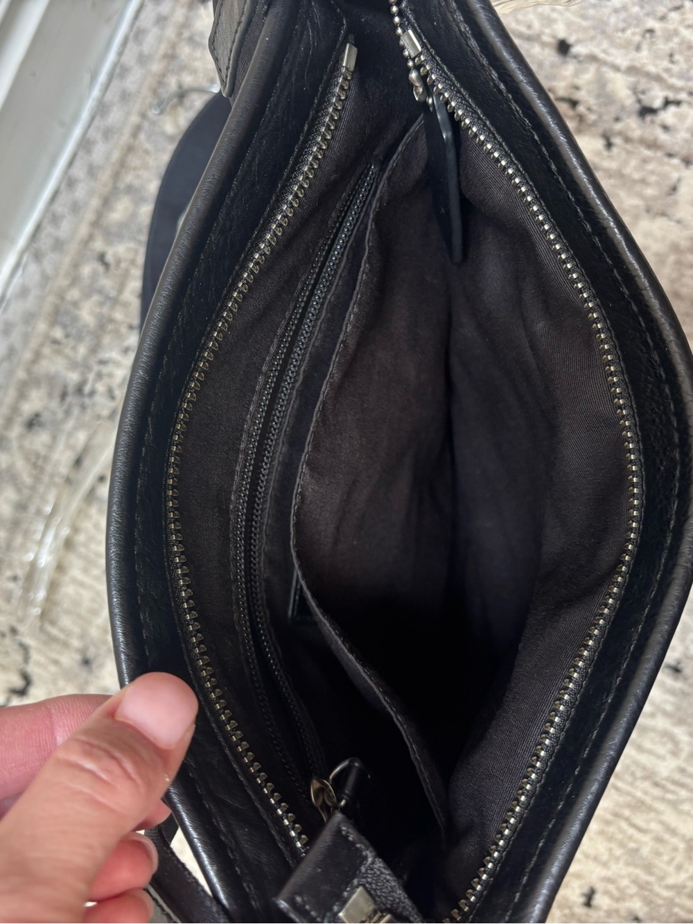 Coach Men’s Black Leather Grid-Pattern Messenger Bag - Picture 8 of 10